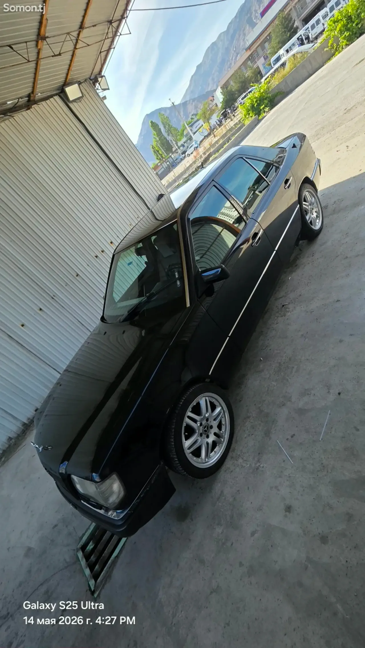 Mercedes-Benz W124 1994 · 2.0 MT