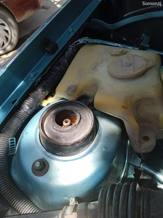 Opel Astra F 1993 · 1.6 MT