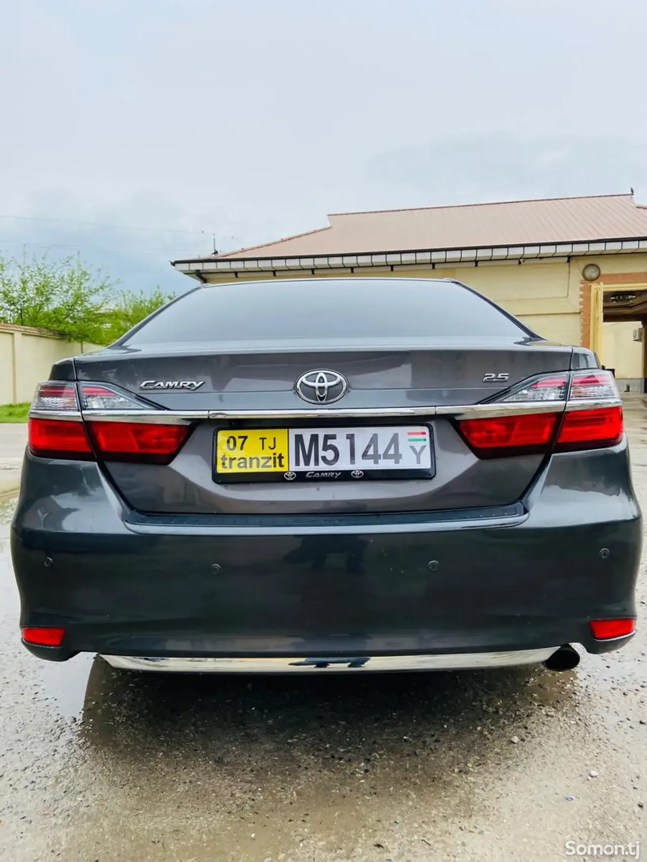 Toyota Camry 2016 · 2.5 AT