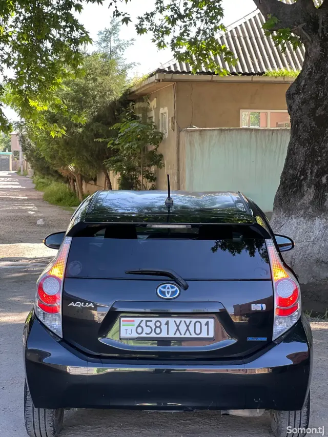 Toyota Aqua 2014 · 1.5 AT