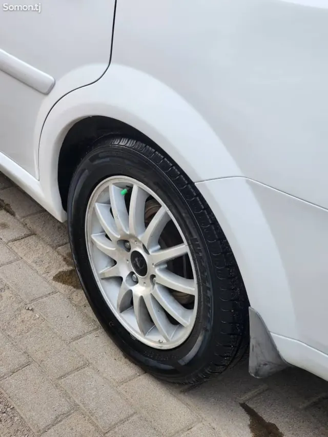 Daewoo Lacetti 2004 · 1.6 AT