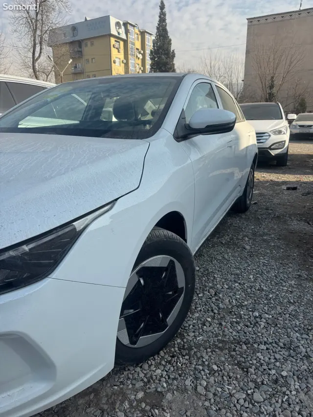 Geely Geometry 2025 · AT