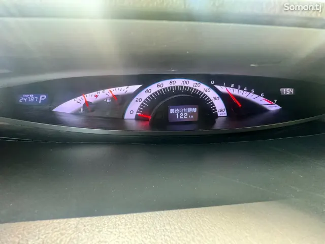Toyota Estima 2014 · 2.4 AT