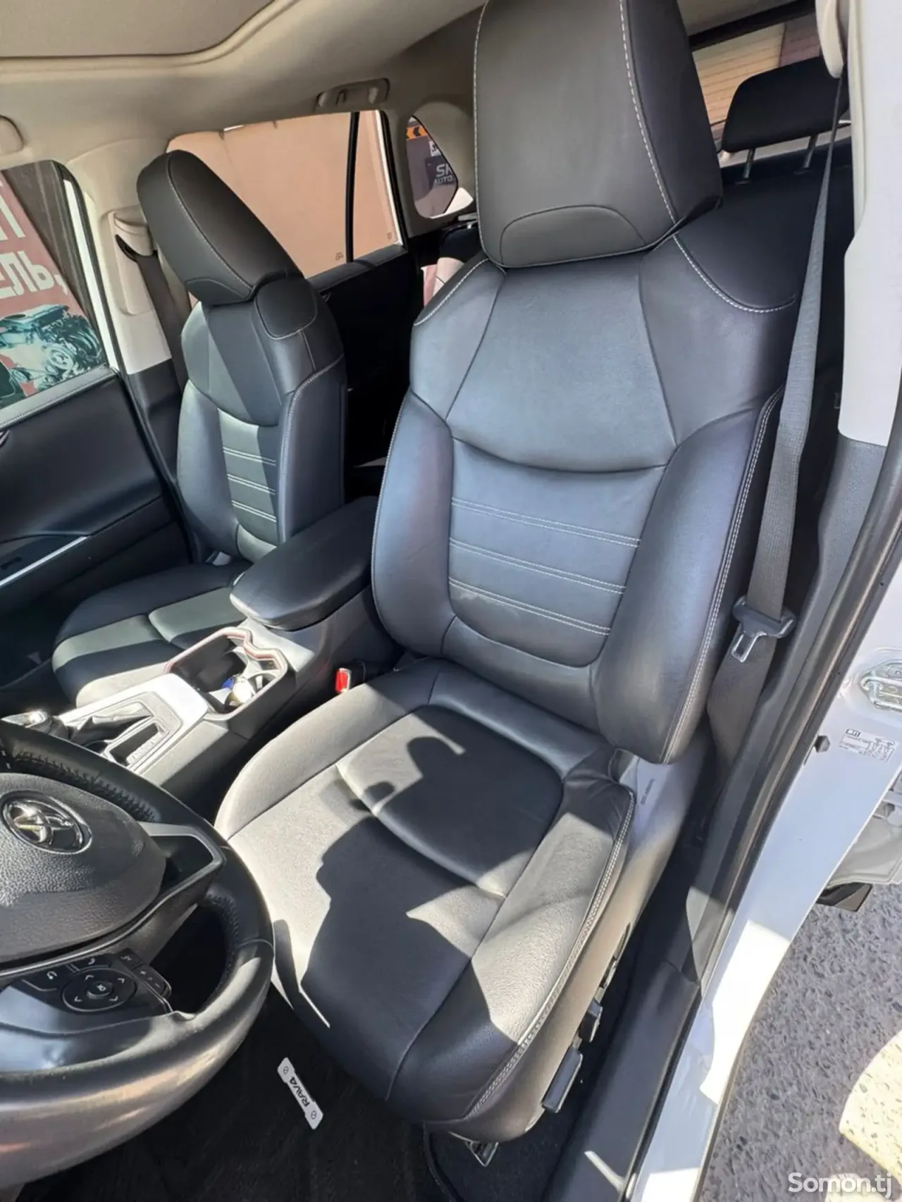 Toyota RAV 4 2021 · 2.0 AT