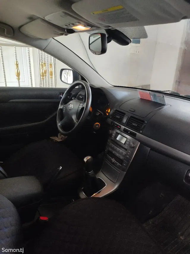 Toyota Avensis 2008 · 2.0 MT