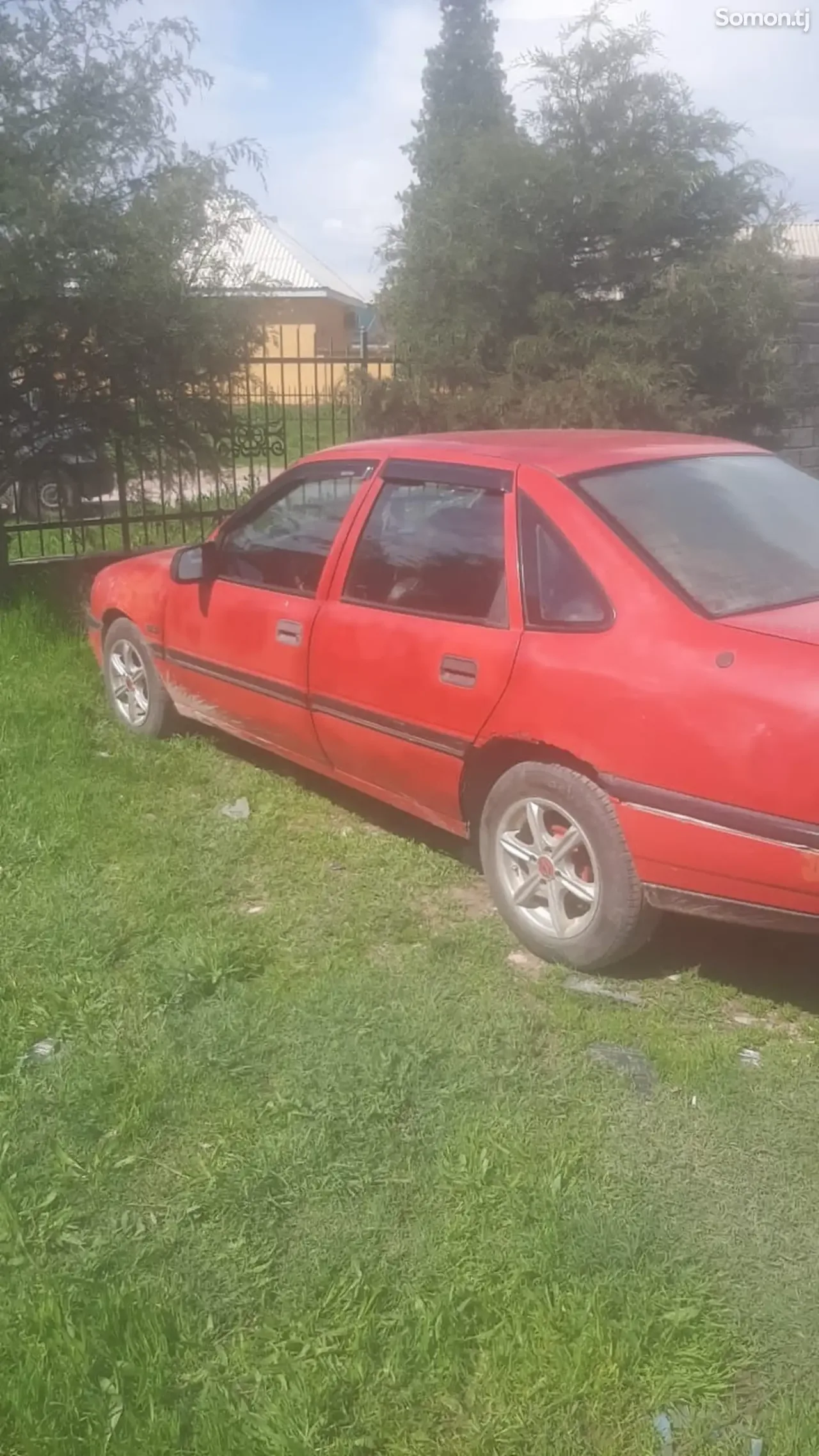 Opel Vectra A 1991 · 1.6 MT