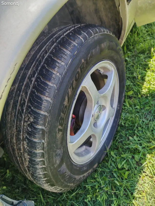 Opel Vectra A 1991 · 1.8 MT
