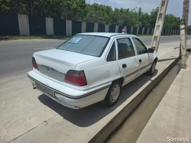 Daewoo Nexia 1994 · 1.5 MT