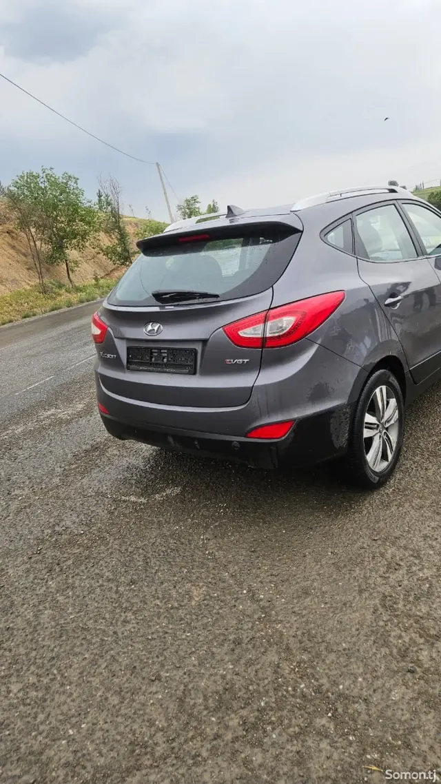 Hyundai Tucson 2015 · 2.0 AT