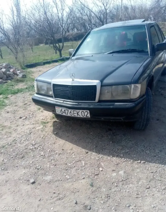 Mercedes-Benz W124 1991 · 2.0 MT