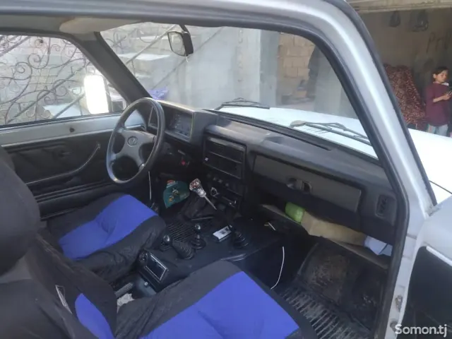 Lada (ВАЗ) Нива 2006 · 1.7 MT