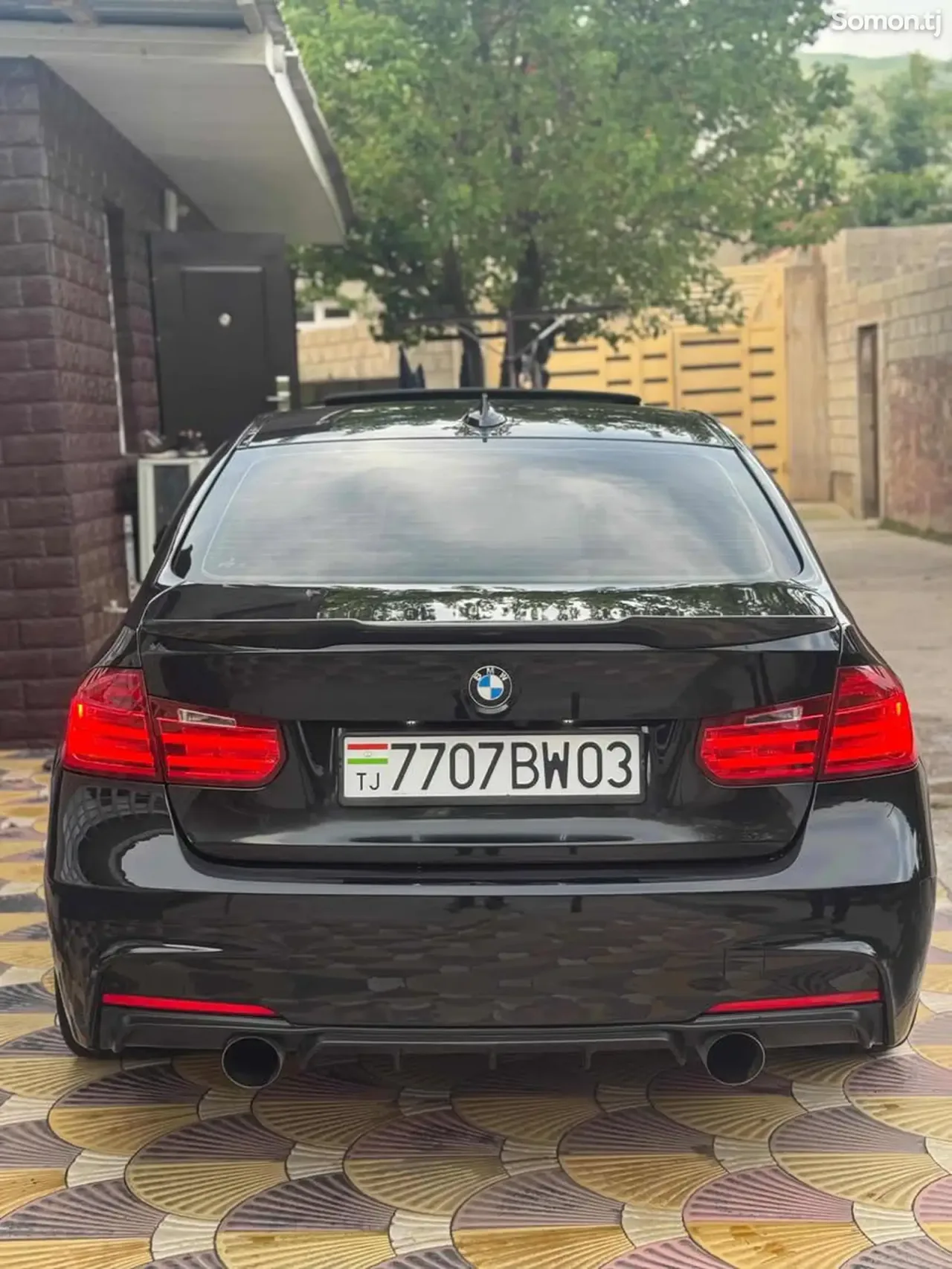 BMW 3 series 2015 · 2.0 AT