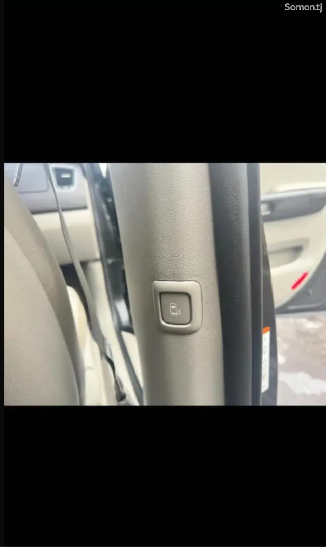 Kia Carnival 2015 · 2.2 AT