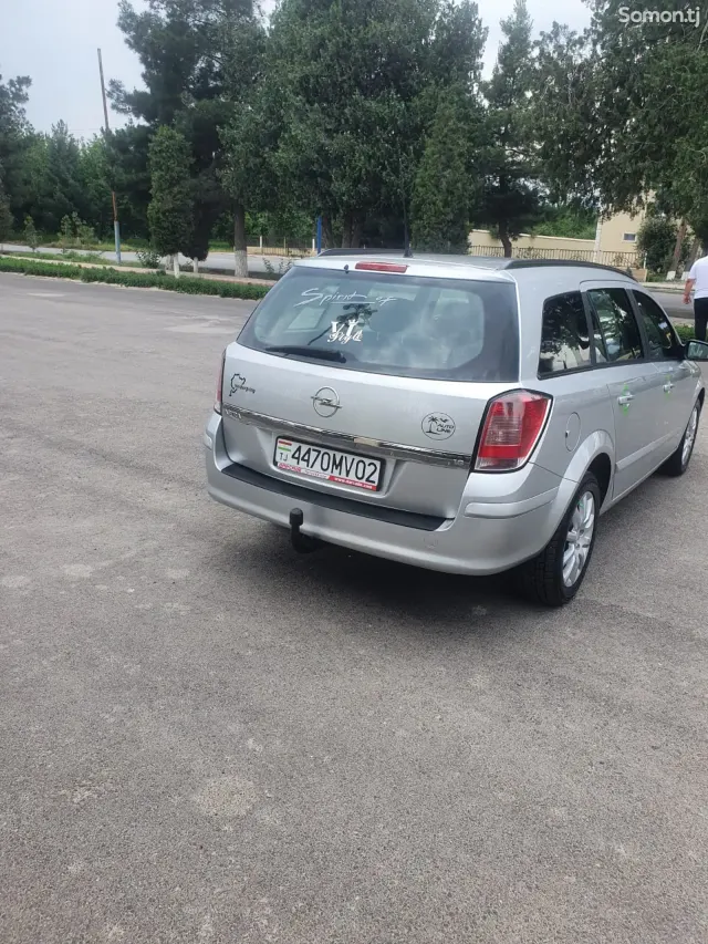 Opel Astra H 2008 · 1.8 MT