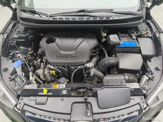 Hyundai Elantra 2015 · 1.6 MT