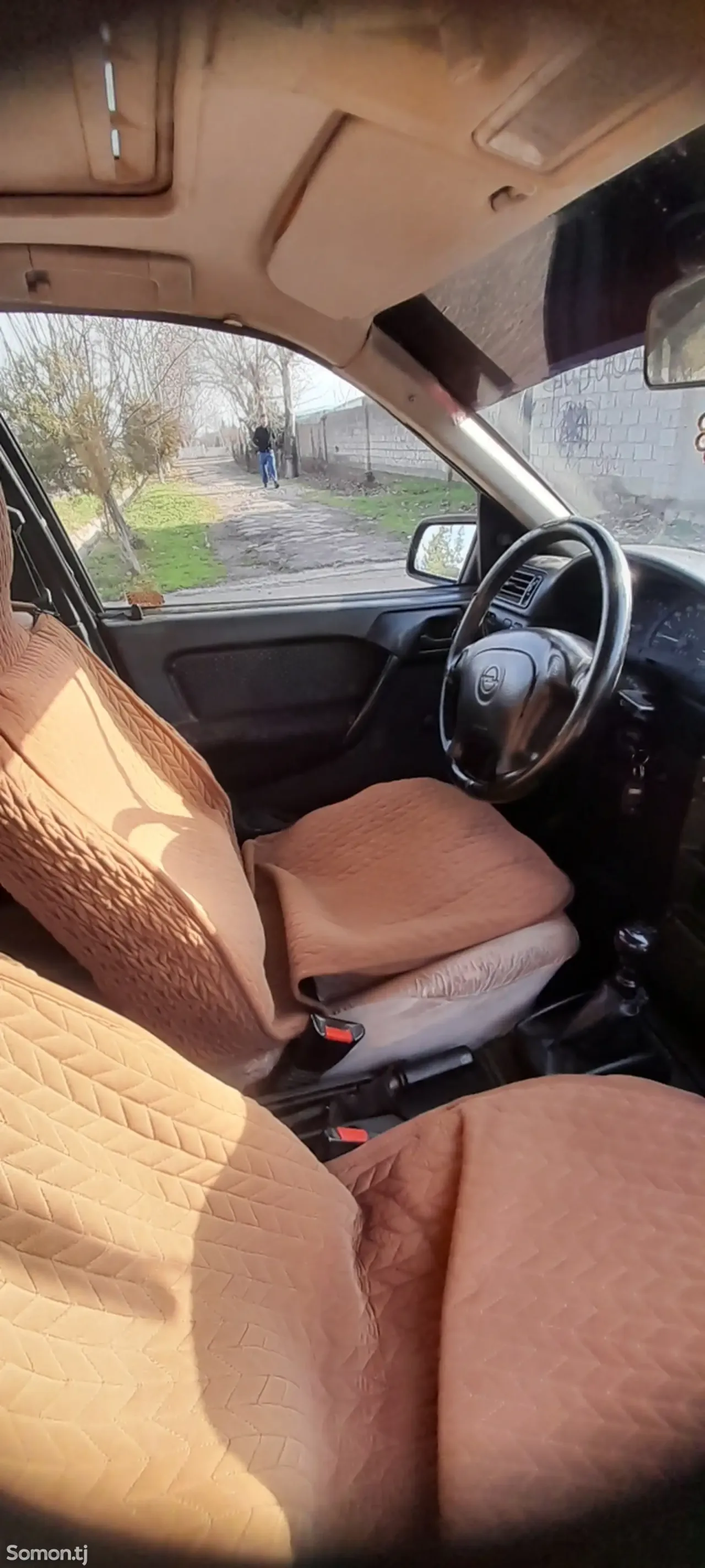 Opel Vectra A 1993 · 1.6 MT