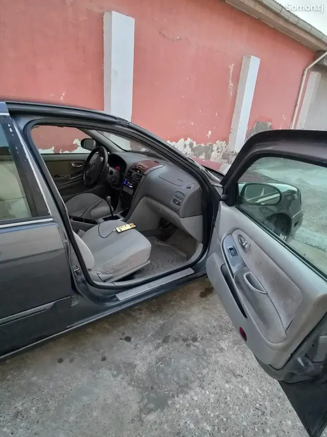 Nissan Maxima 2004 · 3.0 MT