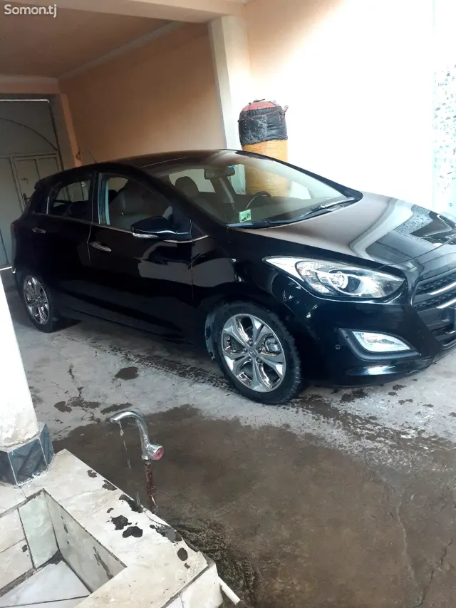 Hyundai i30 2012 · 1.6 AT