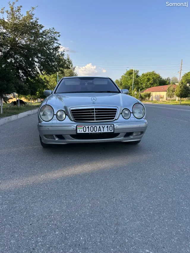 Mercedes-Benz E class 2002 · 3.2 AT