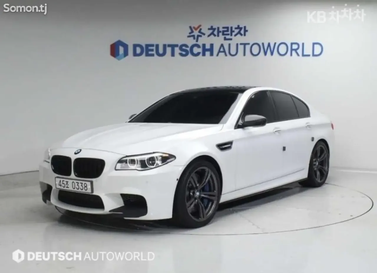 BMW M5 2016 · 4.4 AT