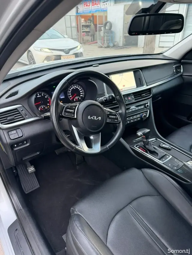 Kia K5 2019 · 2.4 AT
