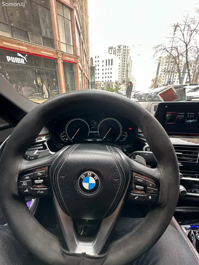 BMW 5 series 2018 · 3.0 AT