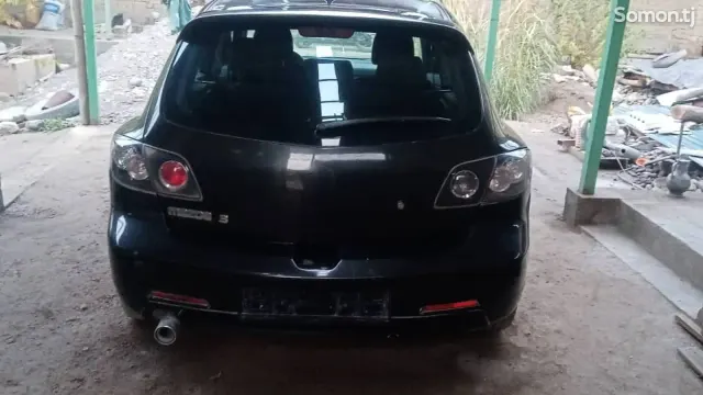 Mazda 3 2004 · 1.6 MT