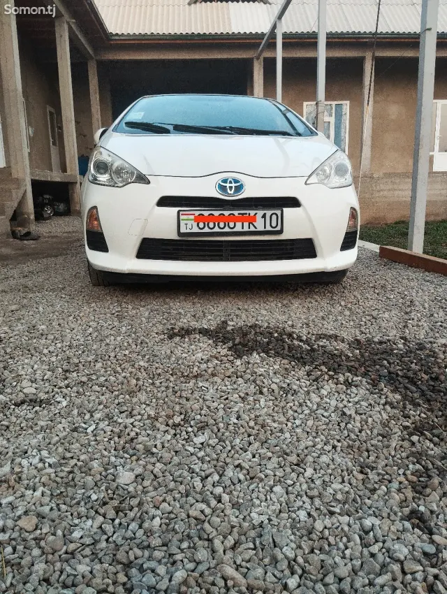 Toyota Aqua 2014 · 1.5 AT