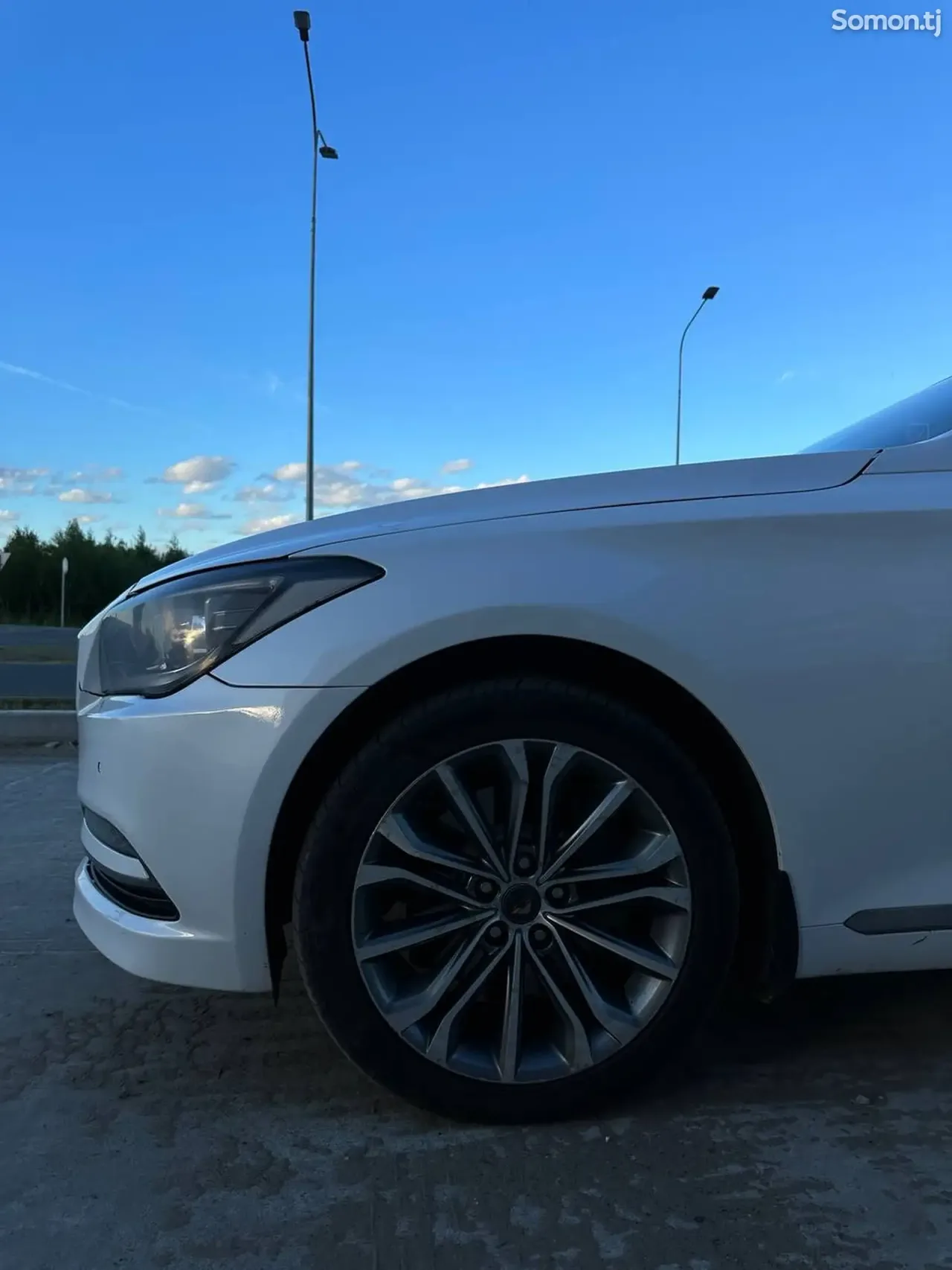 Hyundai Genesis 2016 · 3.0 AT