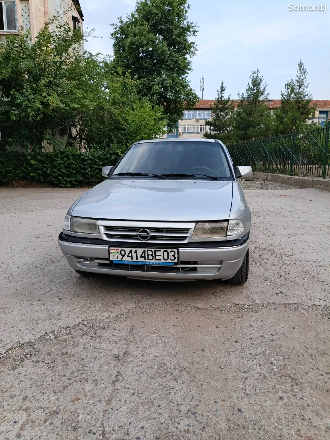 Opel Astra F 1993 · 1.6 MT