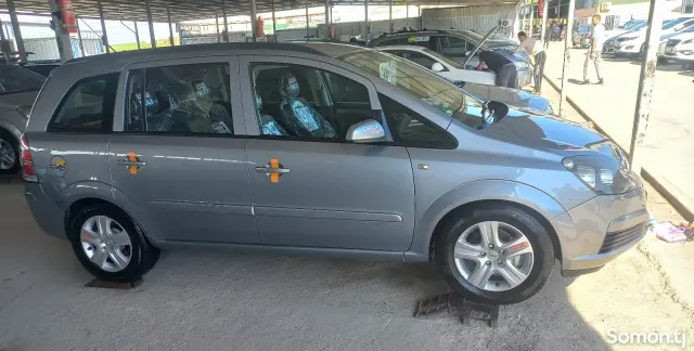 Opel Zafira 2006 · 1.8 MT