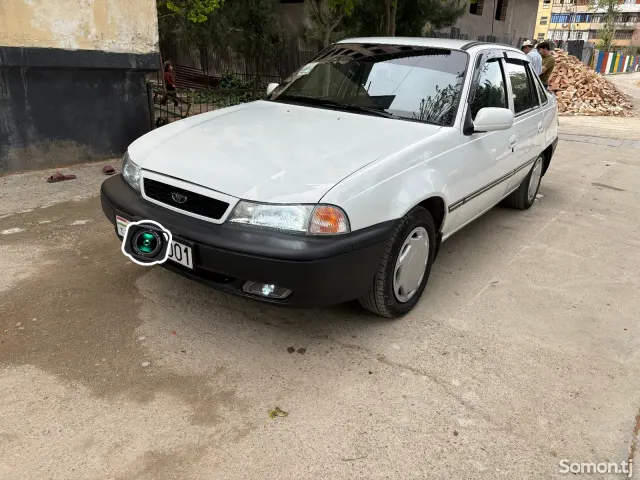 Daewoo Nexia 1995 · 1.6 MT