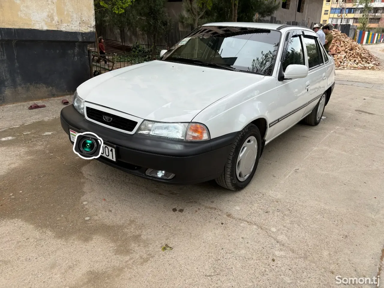 Daewoo Nexia 1995 · 1.6 MT