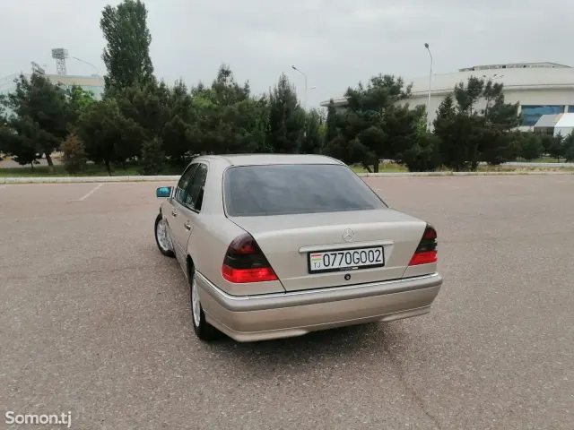 Mercedes-Benz C class 1999 · 2.4 AT