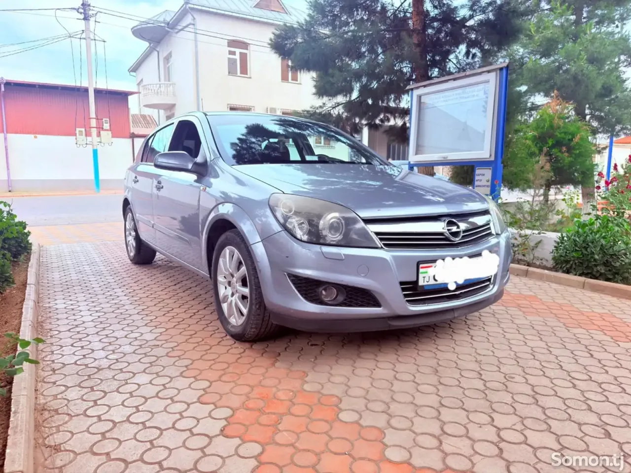 Opel Astra H 2008 · 1.8 MT