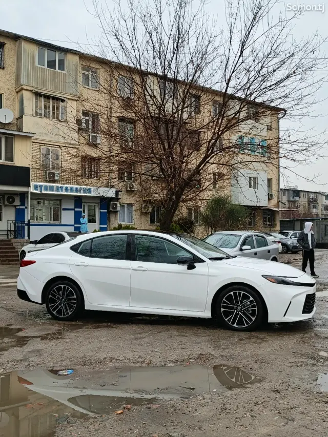 Toyota Camry 2025 · 2.5 AT