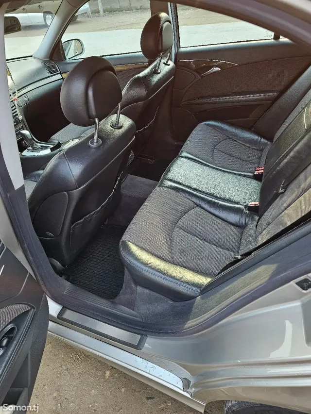 Mercedes-Benz E class 2008 · 2.8 AT