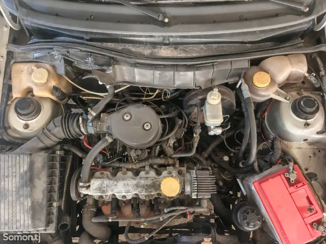 Opel Astra F 1994 · 1.6 MT