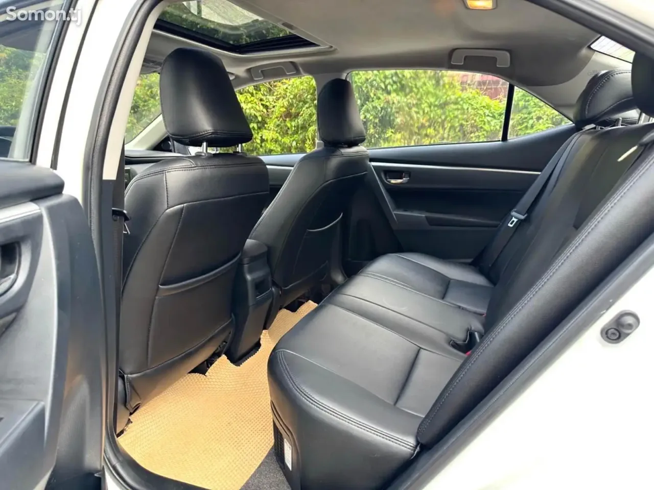 Toyota Corolla 2019 · 1.8 MT