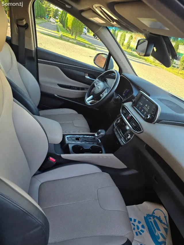 Hyundai Santa Fe 2019 · 2.0 AT