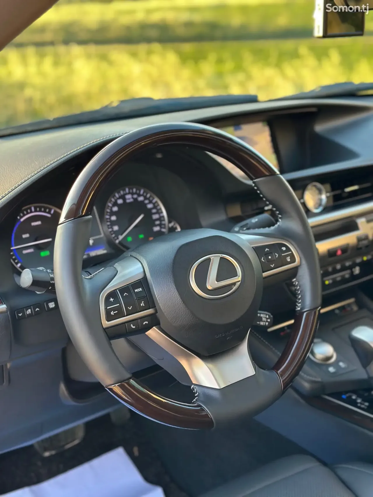 Lexus ES series 2016 · 3.0 AT