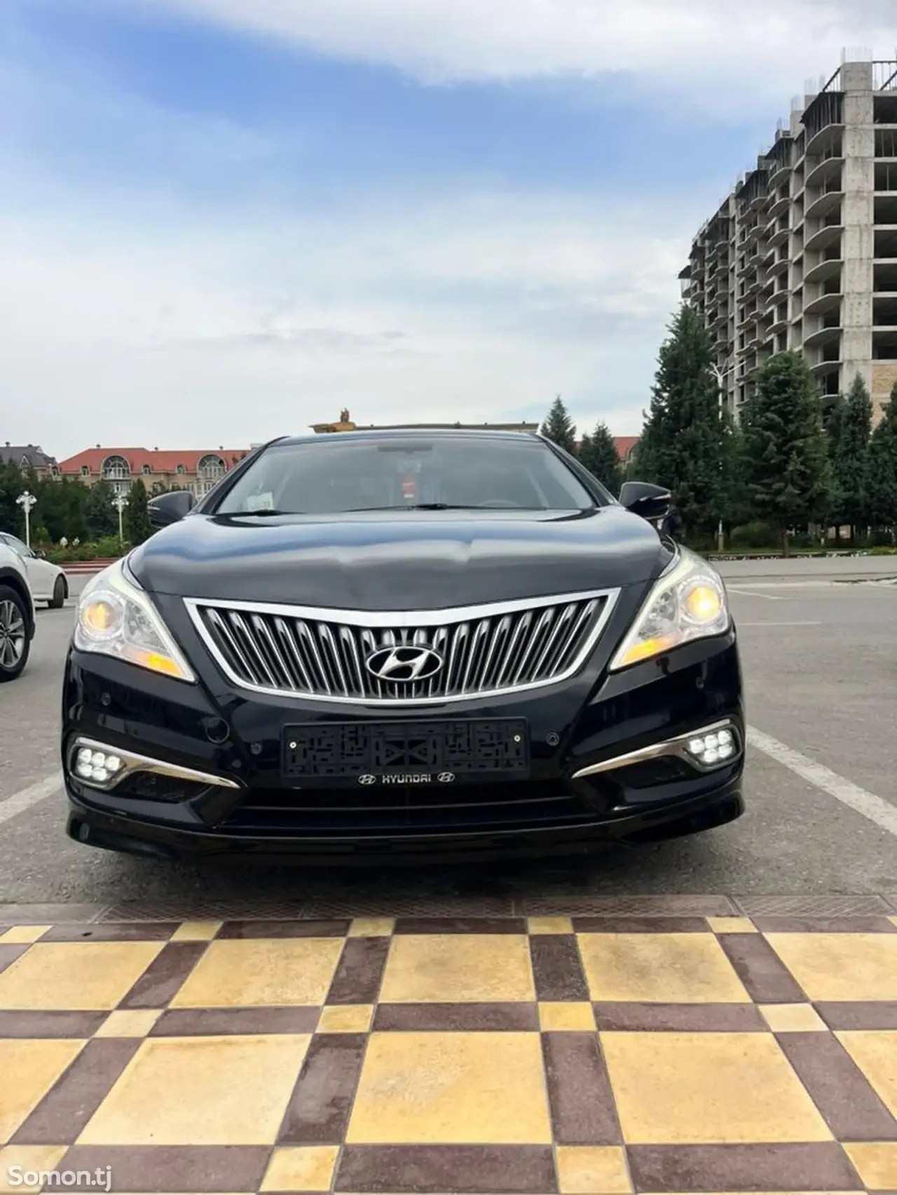 Hyundai Grandeur 2015 · 2.4 AT