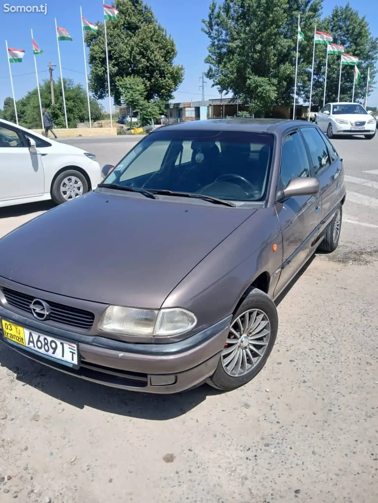 Opel Astra F 1998 · 1.6 MT