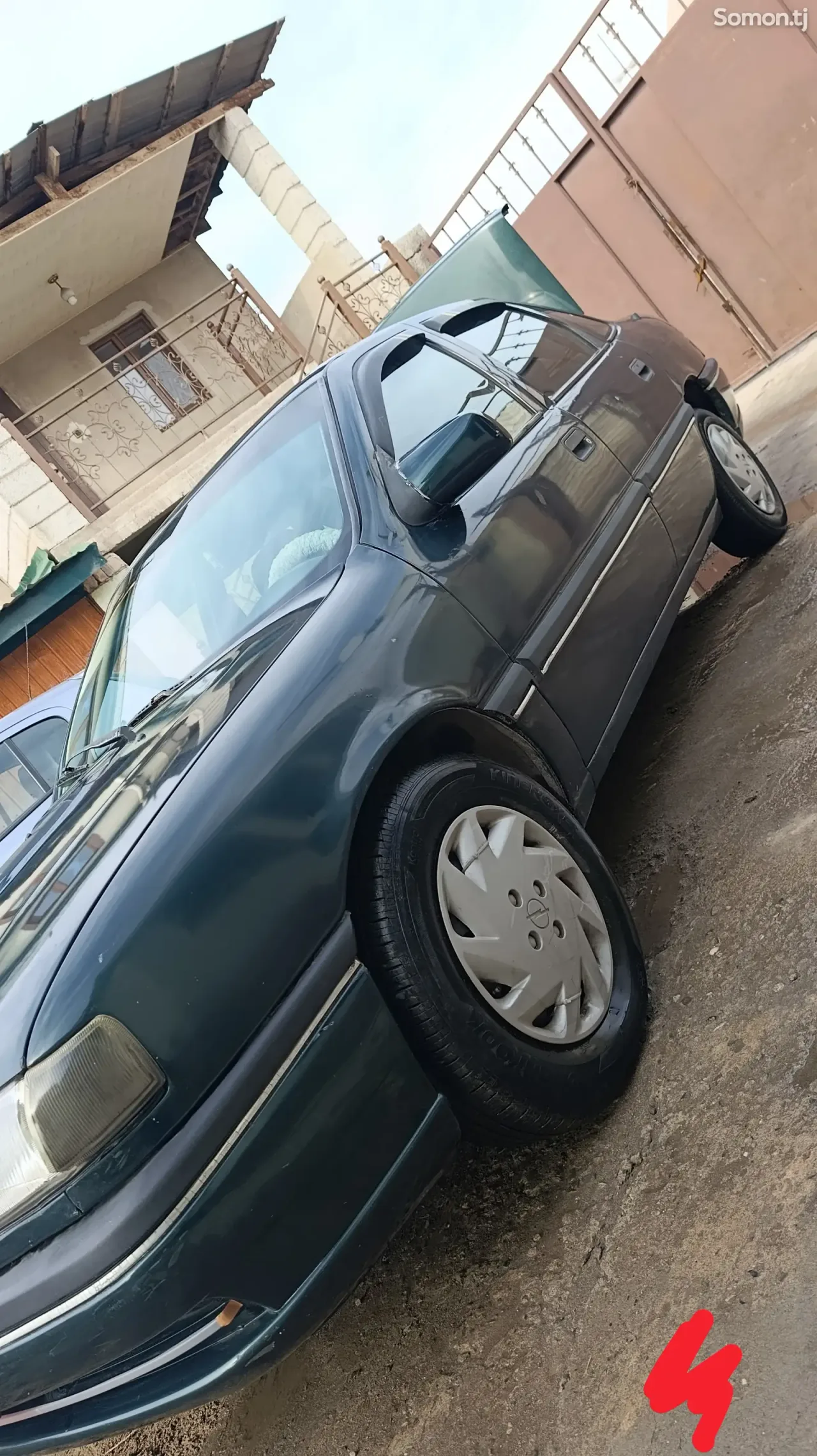 Opel Vectra A 1995 · 1.6 MT