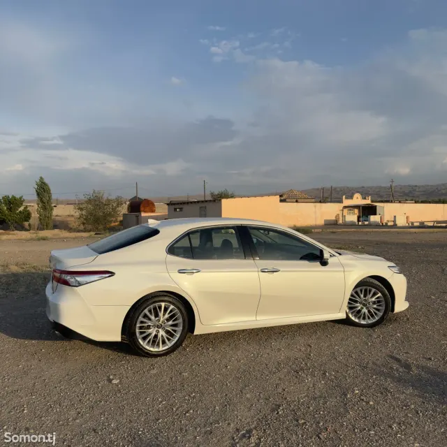 Toyota Camry 2019 · 3.5 AT