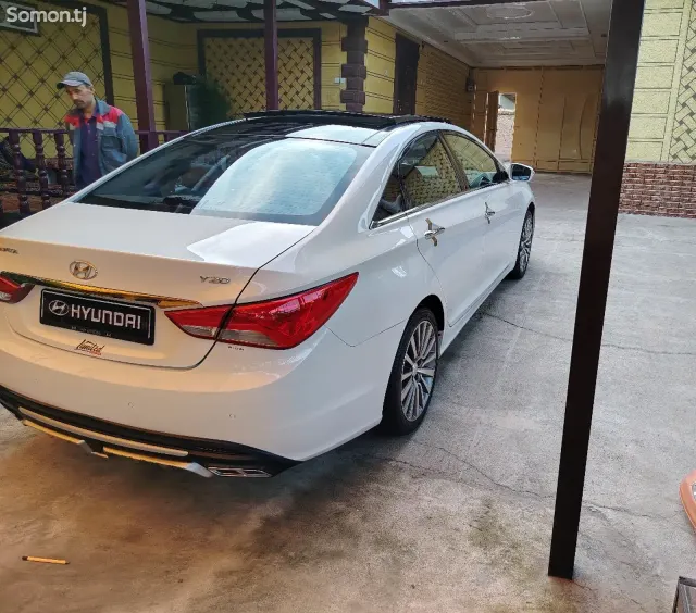 Hyundai Sonata 2011 · 2.0 AT