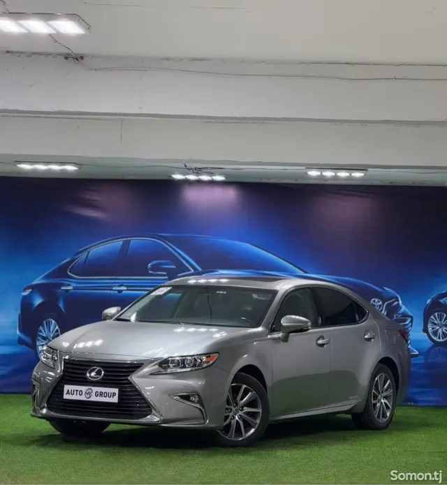 Lexus ES series 2016 · 2.5 AT