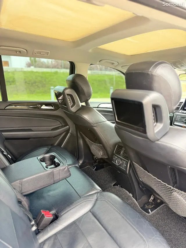 Mercedes-Benz GLS 2016 · 3.5 AT