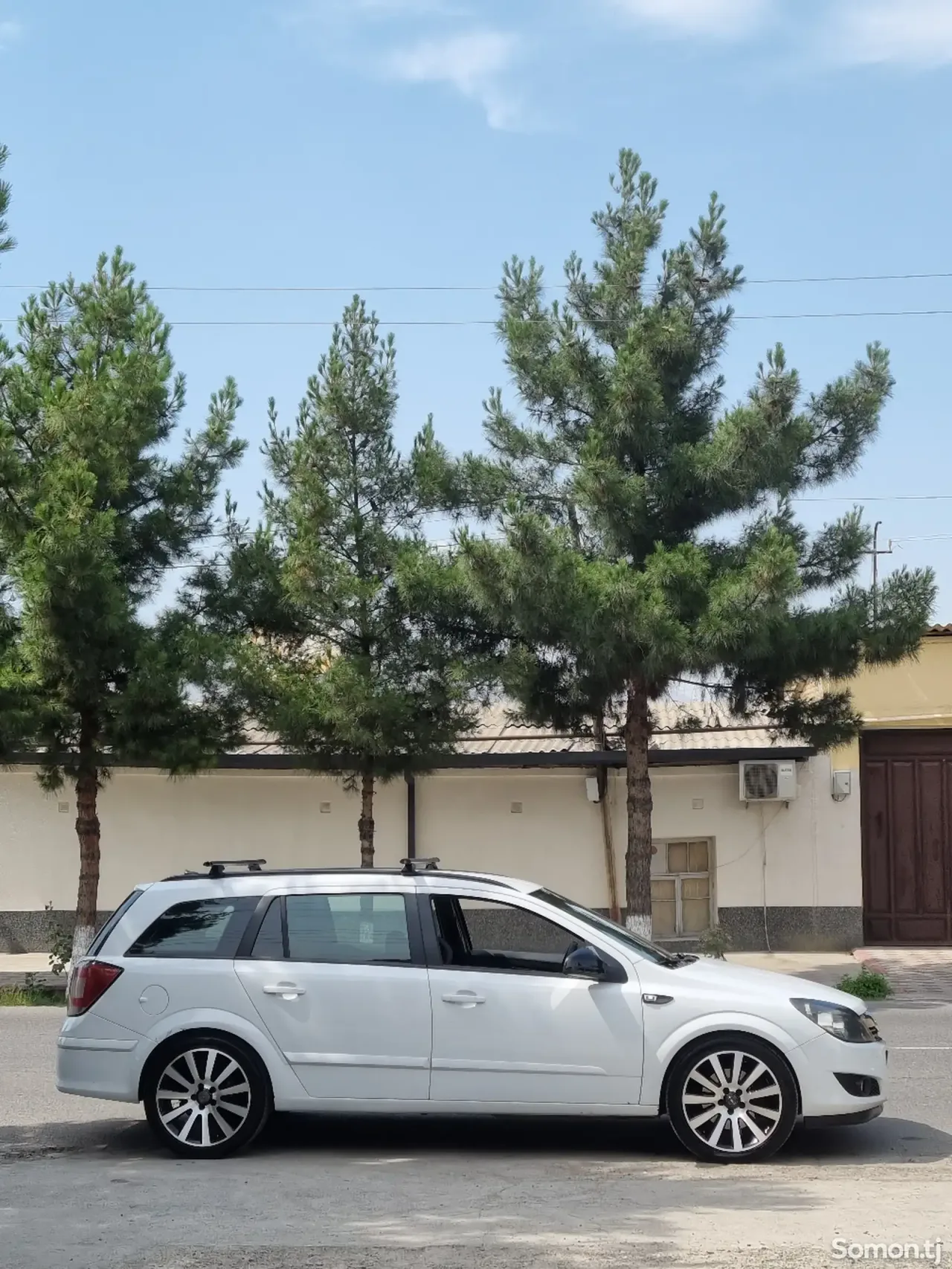 Opel Astra H 2009 · 1.9 MT