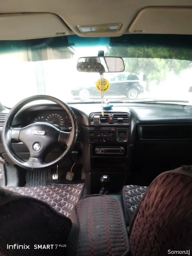 Opel Vectra A 1991 · 1.6 MT